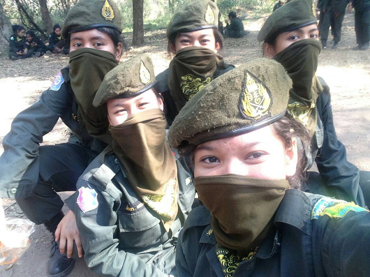 NMRSKSROTCS's tweet photo. นักศึกษาวิชาทหาร ชั้นปีที่ ๒ หญิง ฝึกภาคสนาม ประจำปีการศึกษา ๒๕๕๙ (พัน.ปค.๖๑ 'ไก่ฟ้า')
#นศท #นมรสกส #ROTCS #NMRSKS #Kularbsamut https://t.co/hpOZA3JS4e