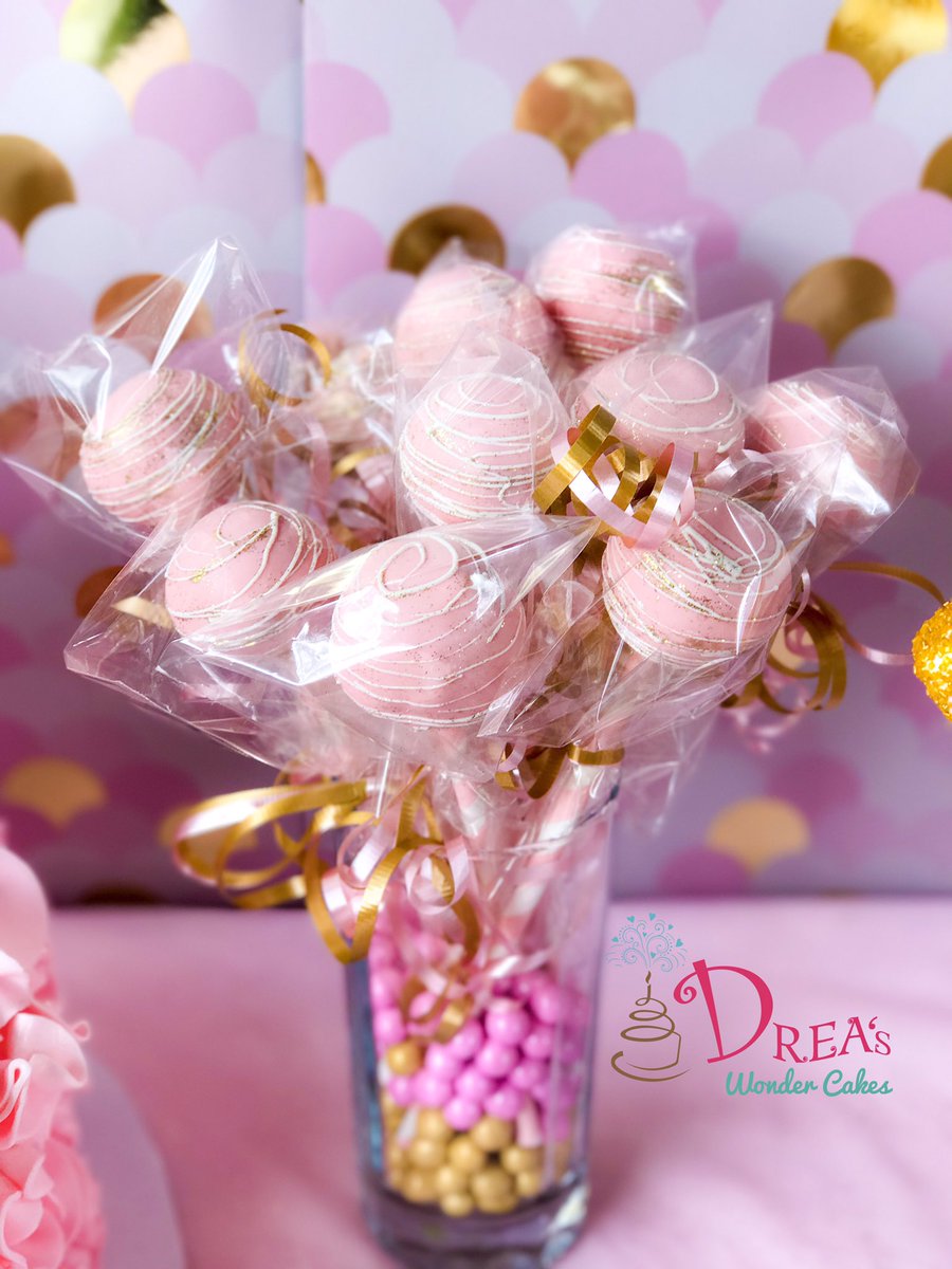 dreaswondercake's tweet photo. Cake pops β’ funfetti flavor β’ π
#dreaswondercakes #cakepops #funfetticakepops #funfetti #onlinebakery #northhollywood #sylmar https://t.co/f8si2XYm4l