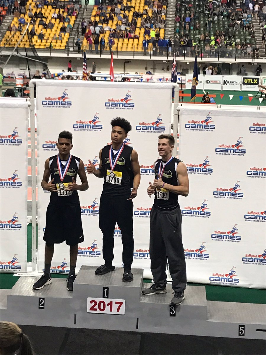 Joe13Nelson's tweet photo. .@FlyingAJs with 3 medals in the boys triple jump ๐๐ธ https://t.co/FVSuYRZcF4