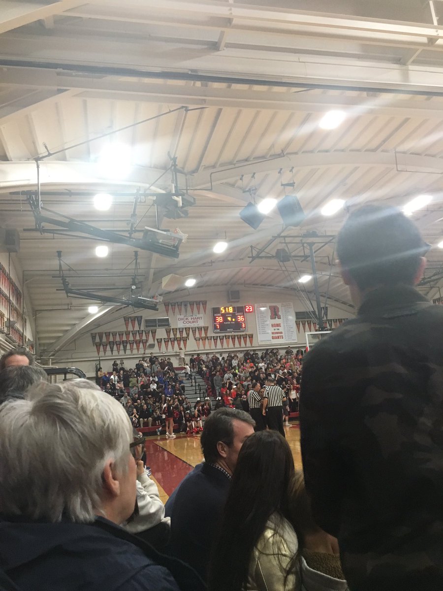 SportsVideoNet1's tweet image. 50 seconds left. @RedwoodSports down two! @TAMathletics @TAMboosters