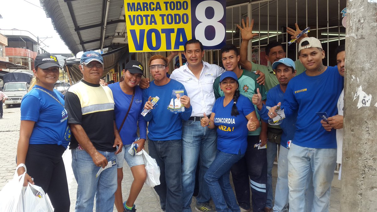 GustavoNunezL's tweet photo. En el sector del Mercado Municipal "ya no queremos los mismos de siempre" por 
#UnaAsambleaIndependiente
#MarcaTodo #VotaTodo #Vota8 https://t.co/GzTosn3gPs