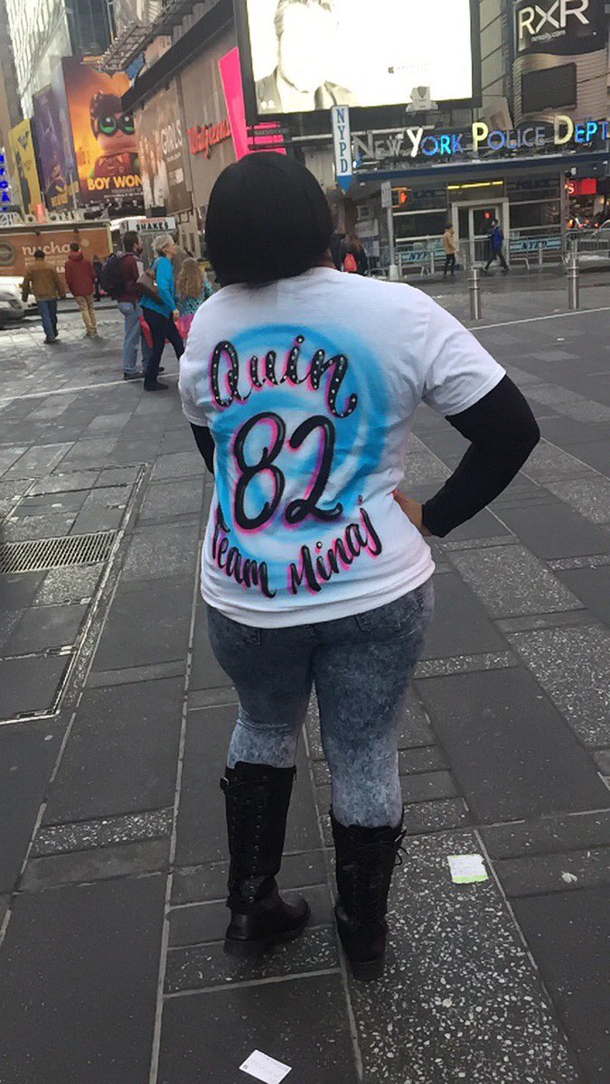 quin_minaj's tweet photo. "Black Barbie in the city"💞 #NewYork @NICKIMINAJ https://t.co/jf5mO1J1Ht