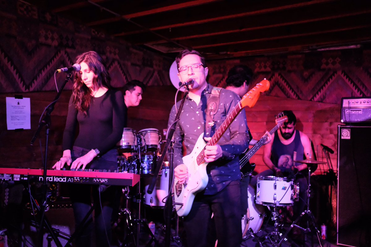 BlushingBand's tweet photo. We had a killer time at @thesidewindertx this week playing with #QueueQueue and #RunnersHigh! π€#atx #music #shoegaze https://t.co/Er1amvGpmm