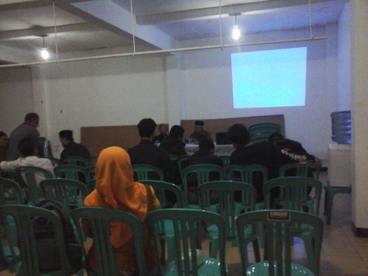 cigadung_kel's tweet photo. Rembug warga rw 04 penyusunan e musrenbang tk RW #rembugwarga cc @ridwankamil @OdedMD @yossiirianto @PemumBdg @BappedaKotaBdg https://t.co/gpYBsjZQZH