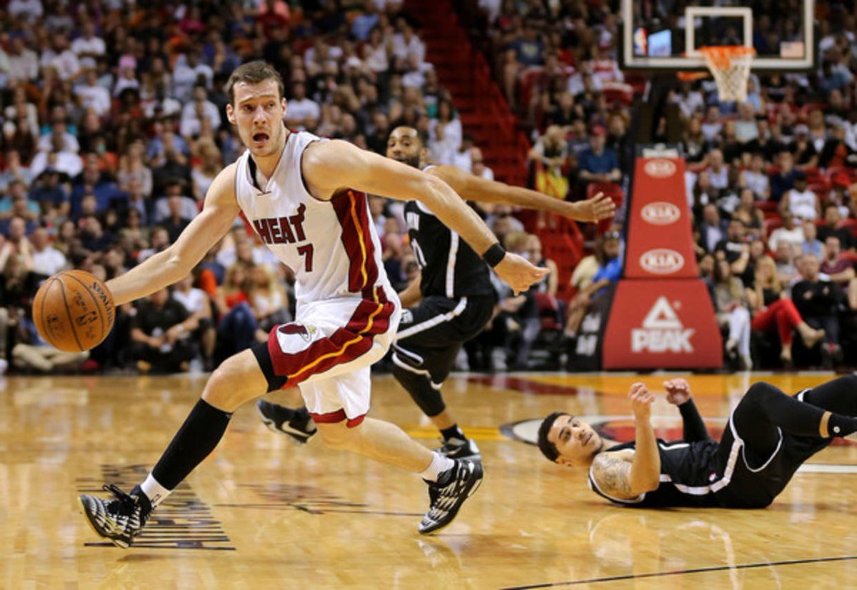 ElNacionalWeb's tweet photo. Heat, Warriors, Spurs y Wizards siguen imparables https://t.co/SYuRQ7PcBi  https://t.co/EBHdmBpkiV