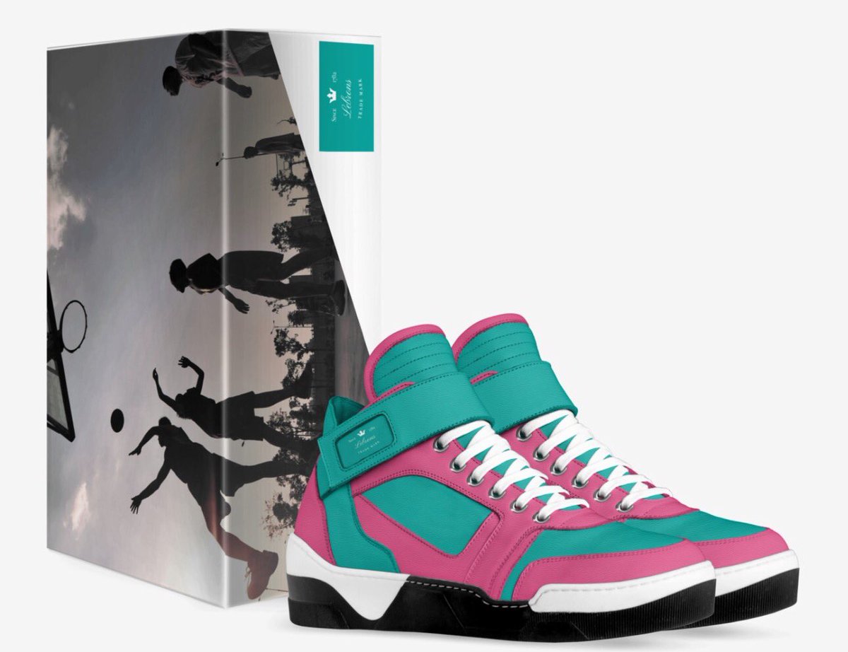 iwantgoodbooty's tweet photo. Retweet this if u wanna pair of this I customized them my self they ain't that bad https://t.co/otQRnFv308