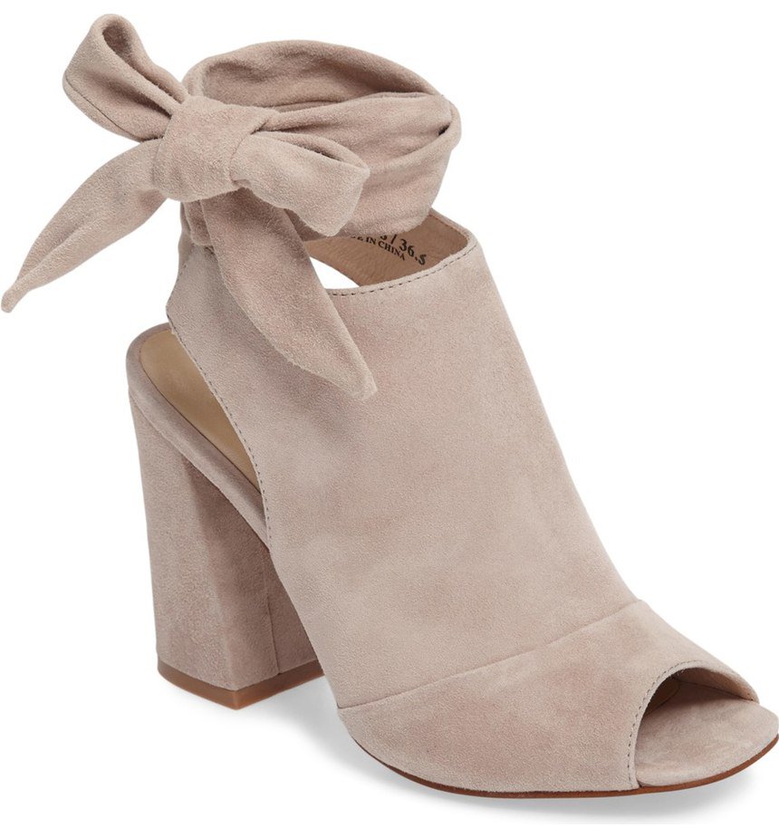 FitFashionMen's tweet photo. Soft suede and a high vamp define this cool-weather transition ... - https://t.co/lIVTLSkVXs #style #fashion #shoes
https://t.co/oTM2dahBkE https://t.co/2vyp0kEThh