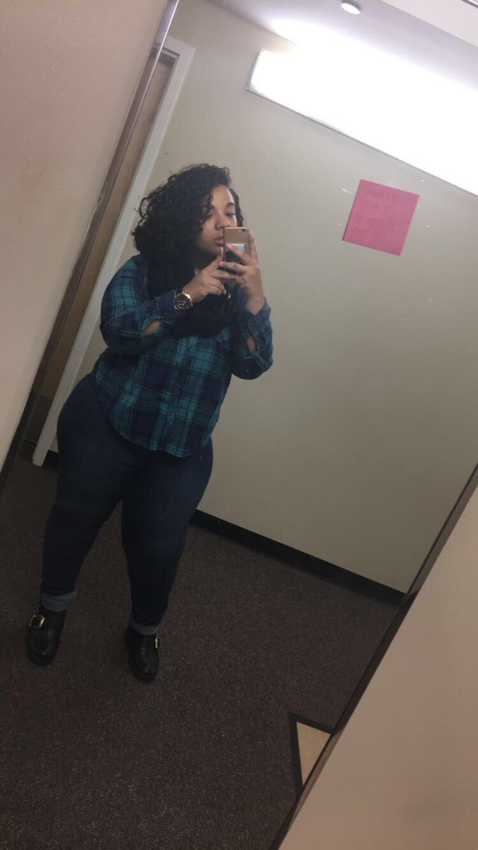 ChaunMonet's tweet photo. #bigfinemagic https://t.co/4Kez8wRa4v