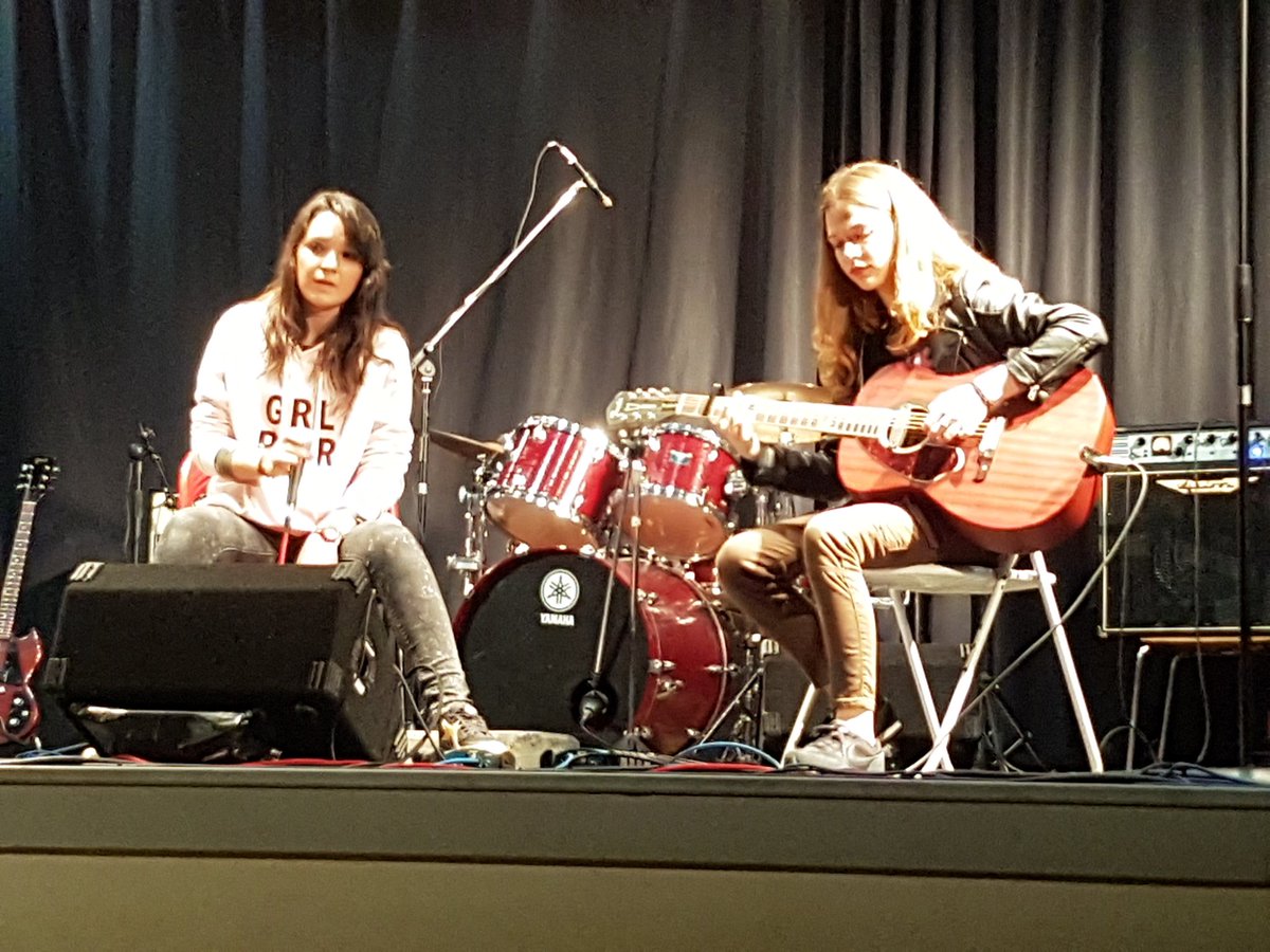 lrcomunica2's tweet photo. #MúsicaSí #AdolescenciaBrillante @pulsomusica La música consigue sacar lo mejor de los mejores. ¡Bravo! https://t.co/t4MHDLQVl4