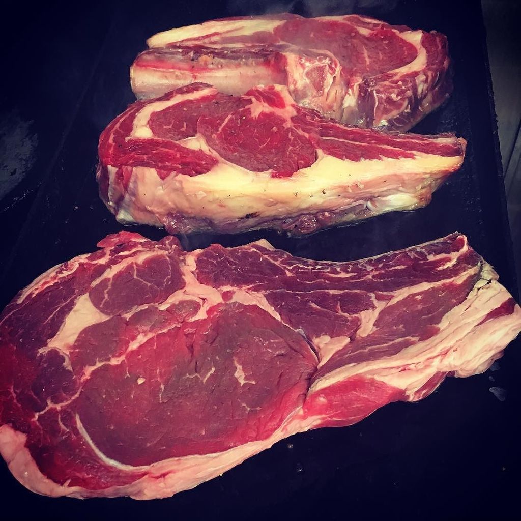 ratales's tweet photo. Seem to be doing more beef since we got bigger ones! #northeastfood #eatmoremeat #localbee… https://t.co/6zvUfQi6ES https://t.co/SqaJeoKd0B