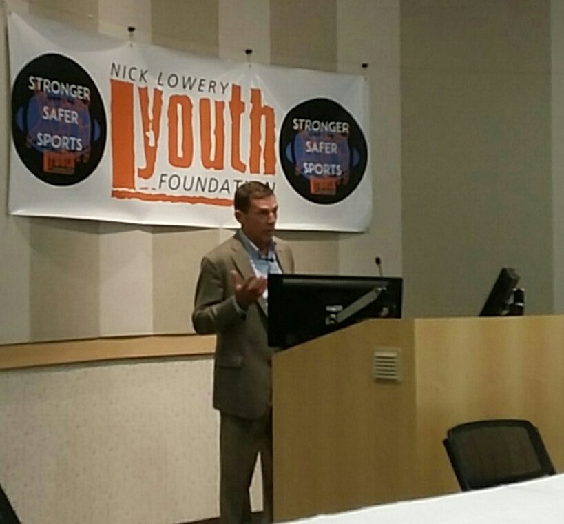 Coach Buddy Tevens <a href="/dartmouth/">Dartmouth 🌲</a> speaking on the change in attitude towards teaching in tackling <a href="/barrowpch/">Barrow Neurological Institute @ Phoenix Children's</a> <a href="/PhxChildrens/">Phoenix Children's</a> #concussions2017