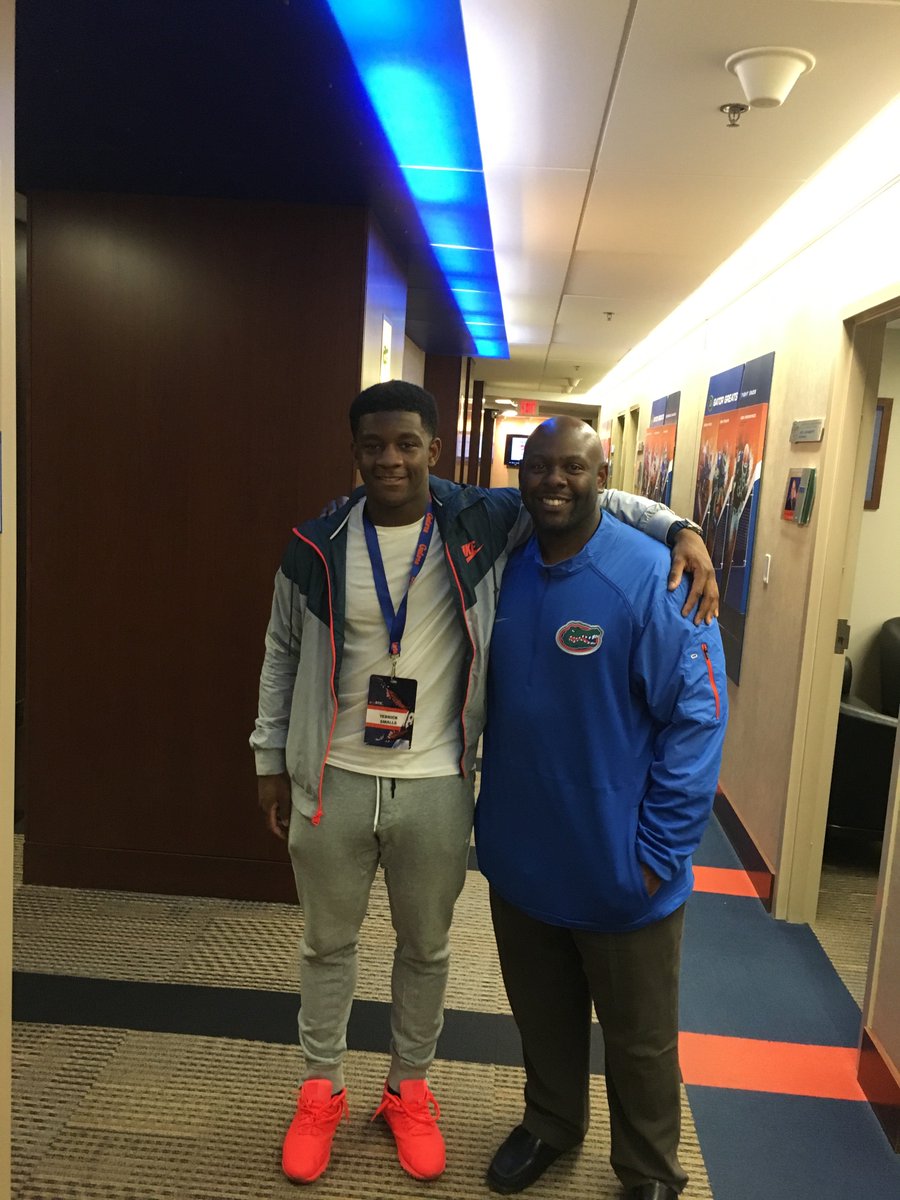 terricksmalls's tweet photo. What a great manโ๏ธ Had a great experience here in Gainesville @RecruitGeorgia @CoachTSkip #BiteEm๐ฒ https://t.co/JTR3kB4BSG