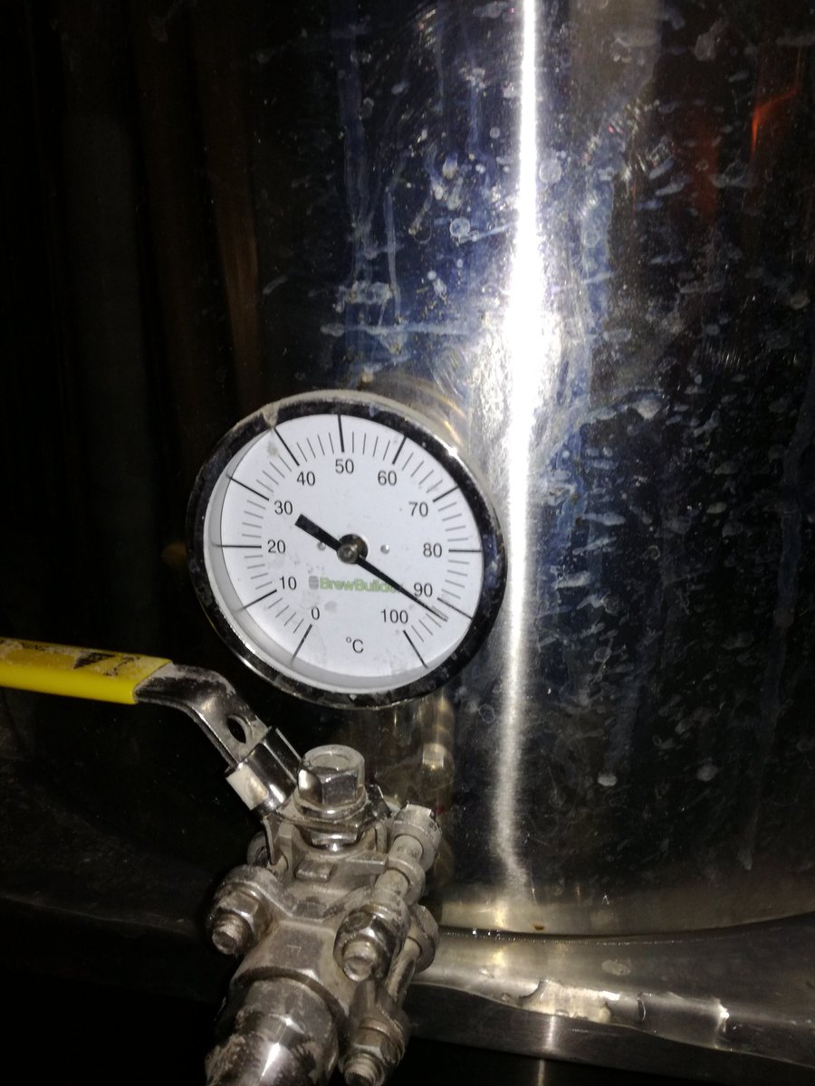 Mark__Whittaker's tweet photo. #livebrew @LondonBeerLab update: successful mash, sparging took a bit longer than planned but onto the boil now, nearly at the hotbreak! https://t.co/9BNoAYDkjY