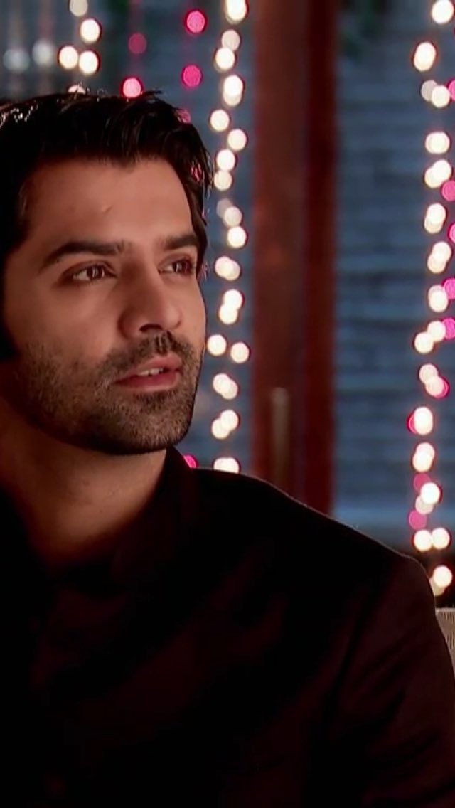 Ya bu adamda deyişik bir şeyler varrrrrr başka bambaşkaaaaa #Eksikolmasın