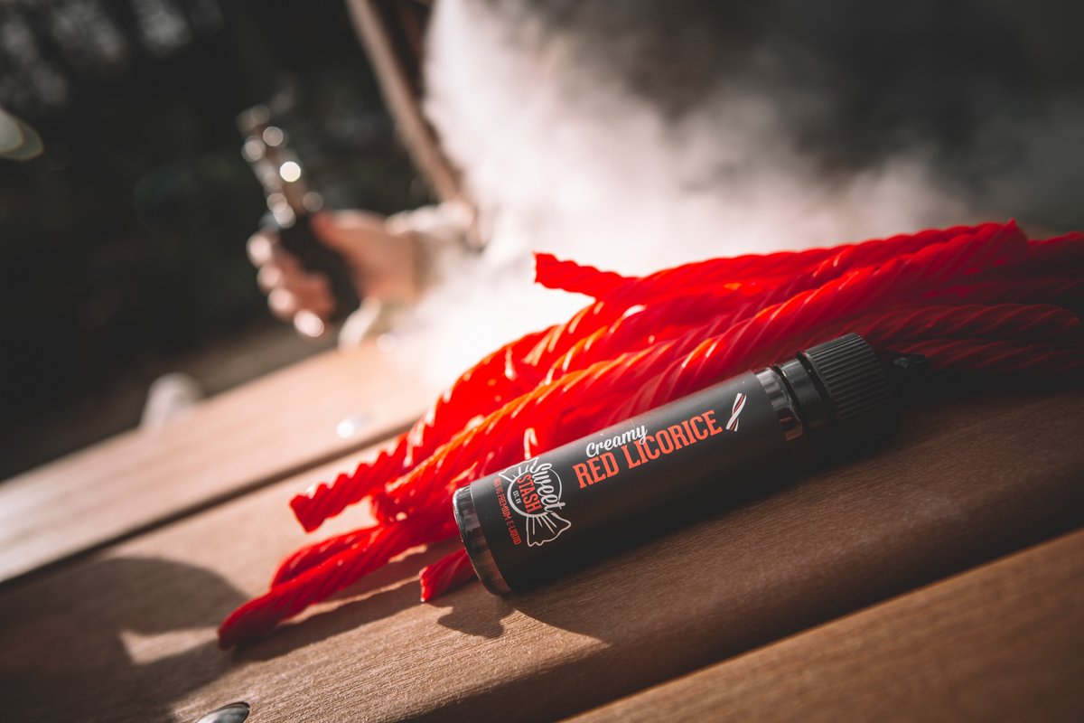OurSweetStash's tweet photo. Don't you just want to sit around get Creamy Red Licorice wasted?

Tag someone who'd finish this bottle in a day!
#sweeetstash https://t.co/4o2oET0ONK
