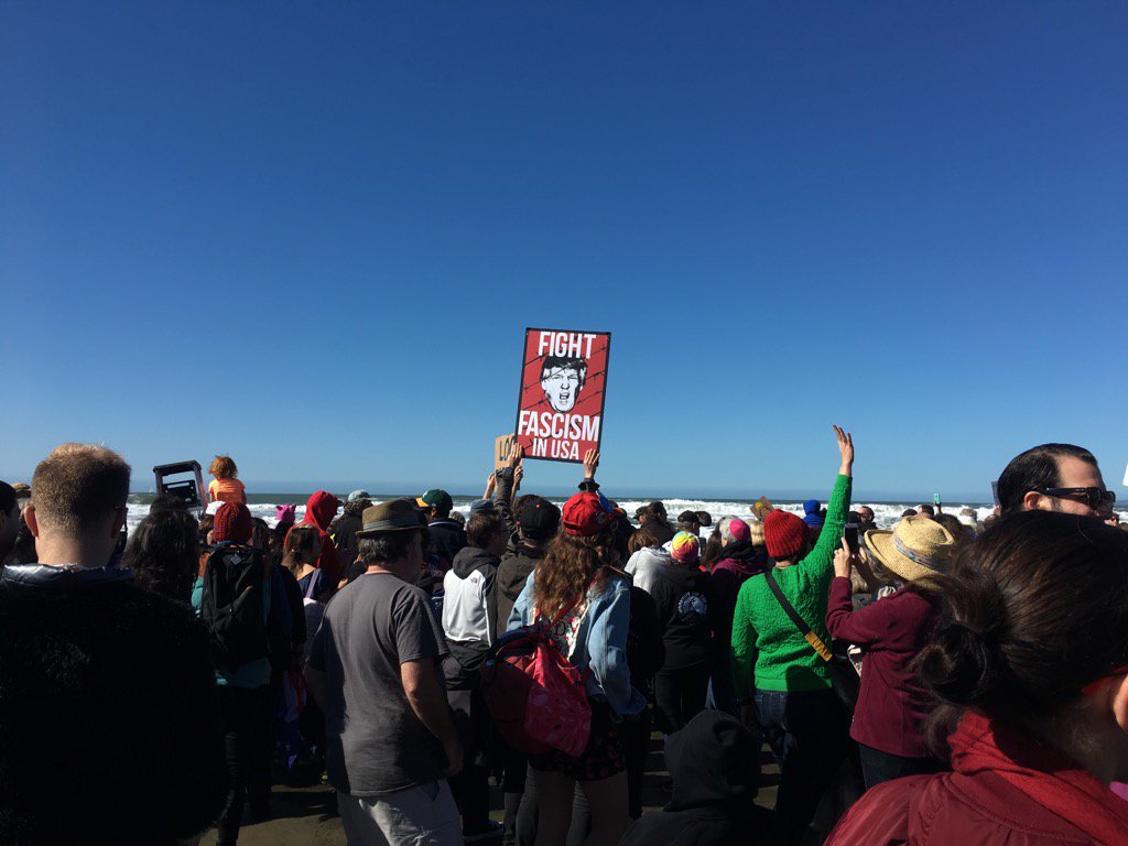 oohmissemma's tweet photo. #resist at #oceanbeach in #SanFrancisco https://t.co/Npd2Q6nzO0