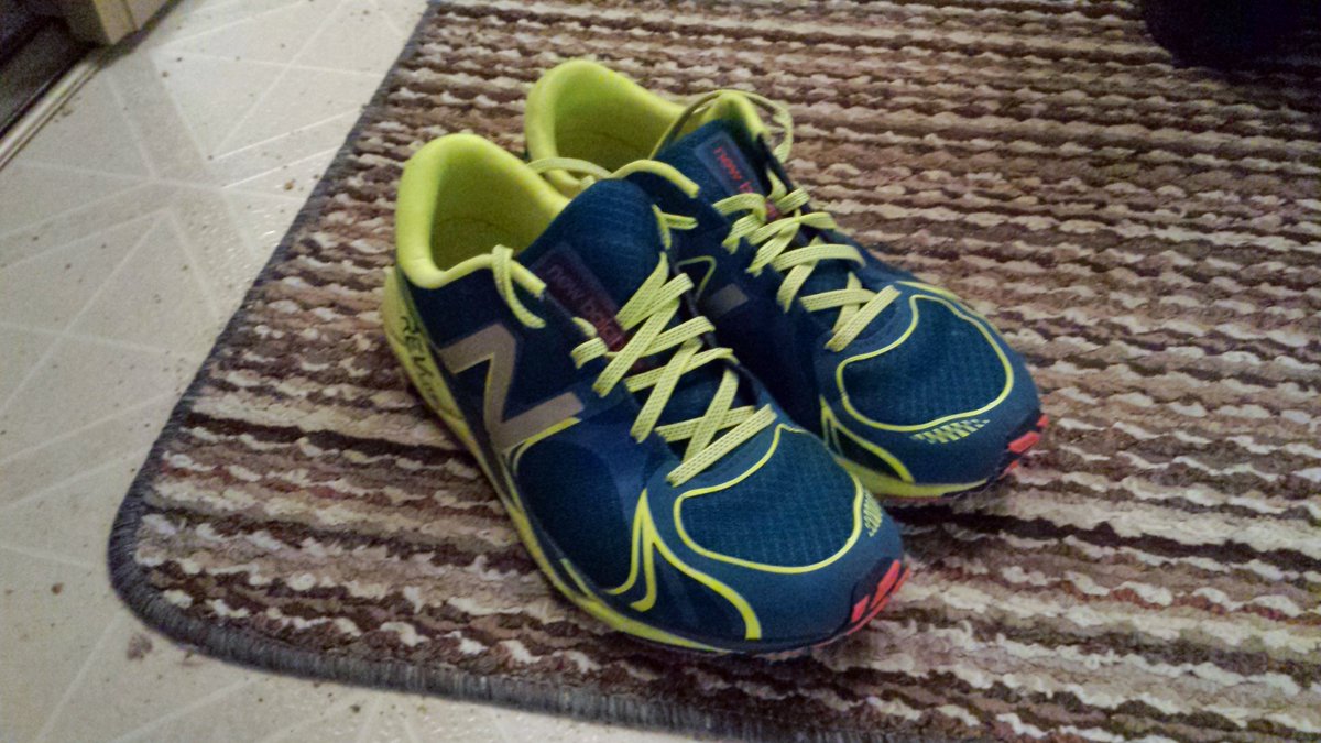 BdgConfidence's tweet photo. Let your feet guide you to inner confidence!
https://t.co/S9UhK9mrvP
#Budget #Confidence #running #problems #lifestyle #training #satire https://t.co/eTIv6MXCsj