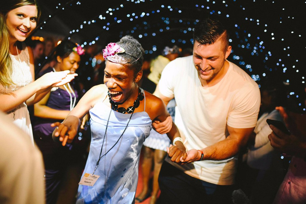 TimTebow's tweet photo. #NightToShine https://t.co/7T18WYrsBl