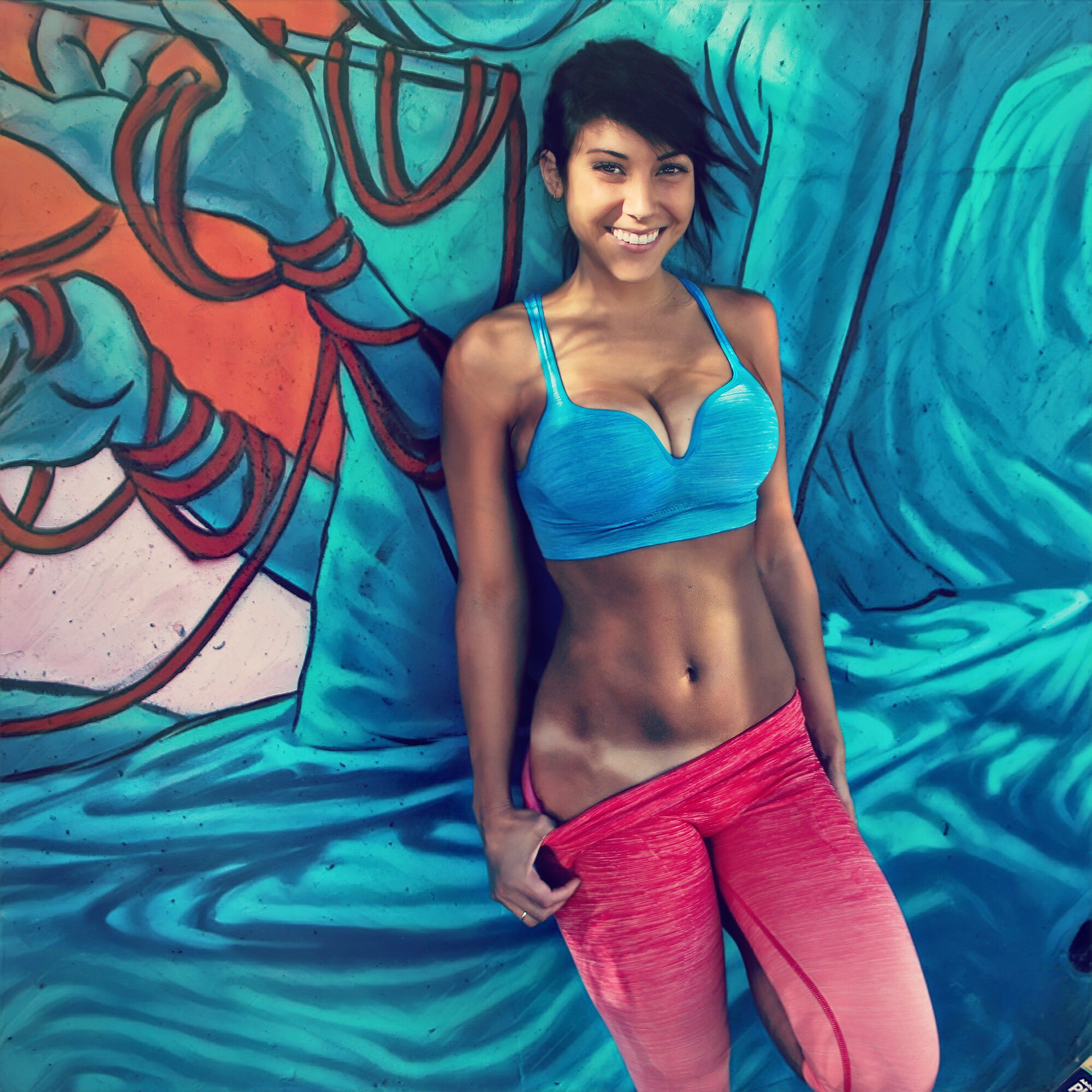 Nicky Locklear on X: When you've got tan lines brighter than your smile,  pull your pants down and say cheese. t.coLsif3vicp6  X