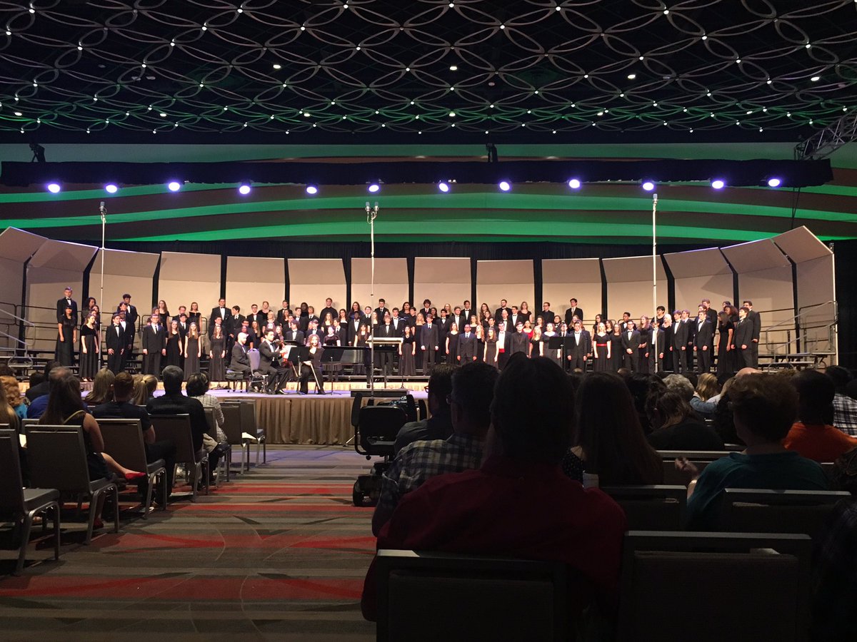 S_Sanders_CISD's tweet photo. It's time!! #castleberryisd #LionChoir #tmea2017 https://t.co/G9hSV6mBH1
