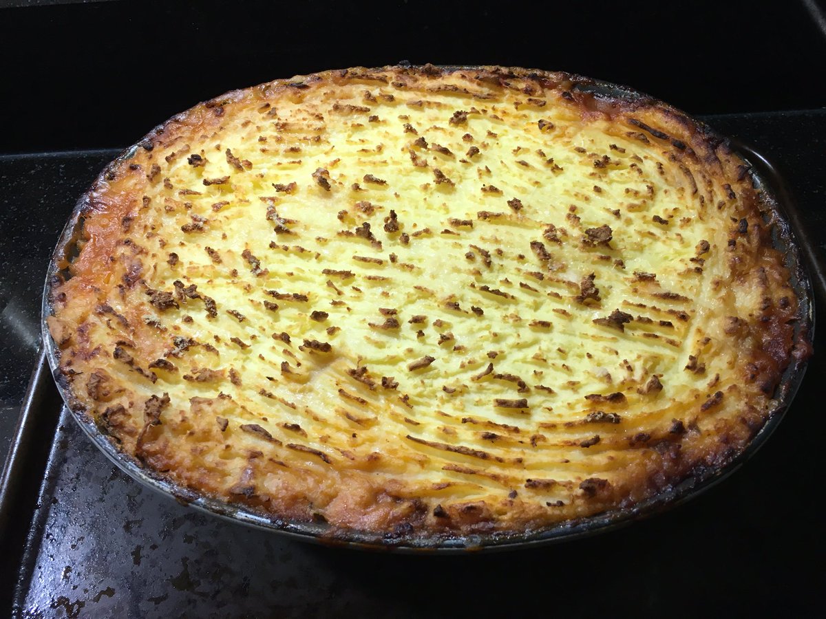 potterandy's tweet photo. Cooking for the mother in law. #saferecipe https://t.co/D4LiiqO10N