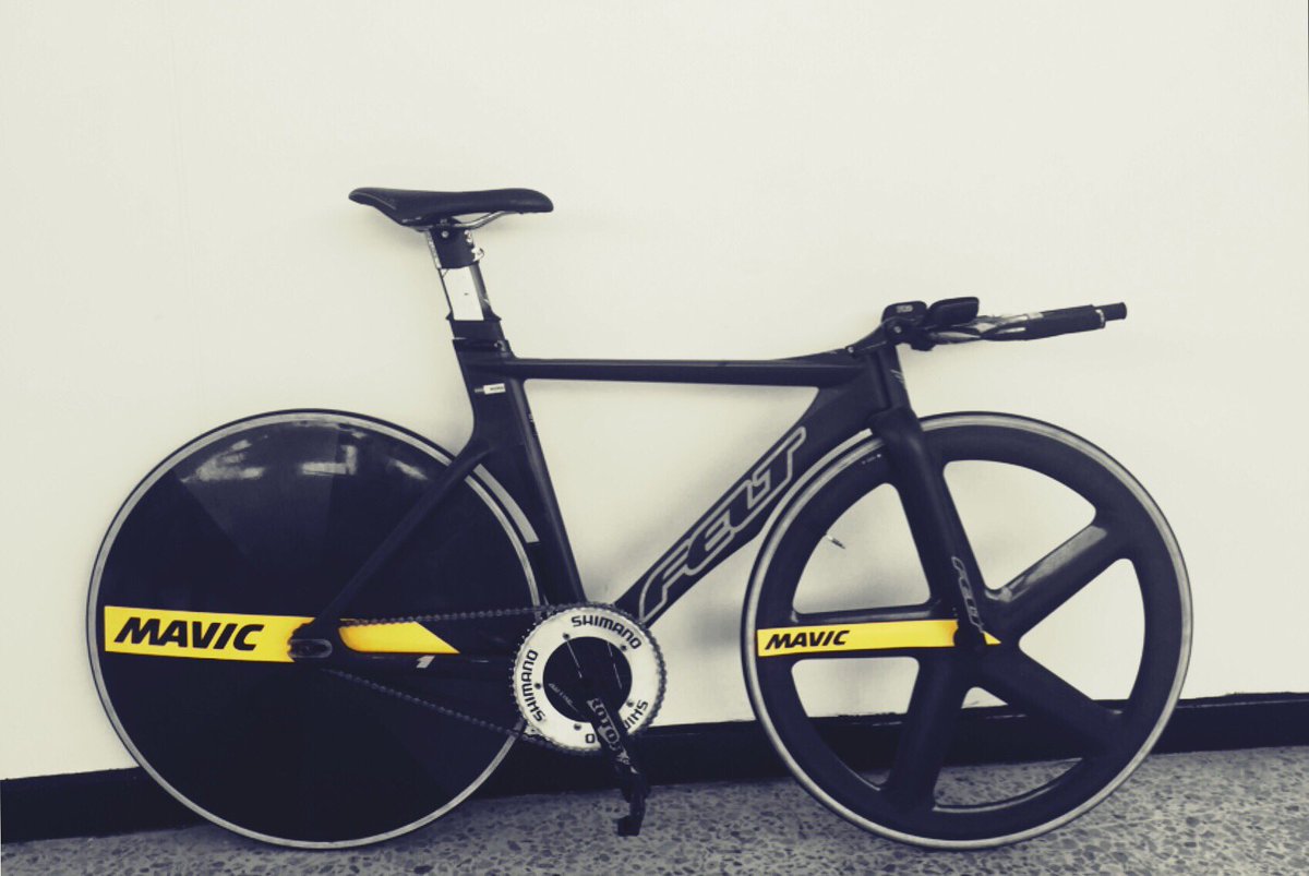Mi #machine para la #cuarteta de la @TrackWCupCali 
<a href="/FeltBicycles/">Felt Bicycles</a> <a href="/Mavic/">Mavic</a> 
🚴🏽🚴🏽🚴🏽🚴🏽💨🤘