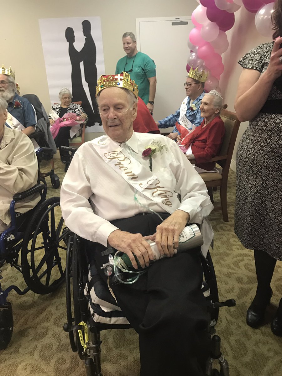 CBHSFCCLA's tweet photo. Clear Brook's FCCLA members had a great time last night at Brookdale's senior to senior prom👑❤🎉 https://t.co/NzooTmnDvy