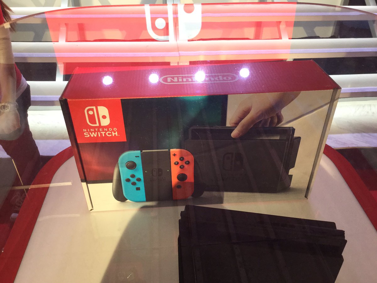 GWOtaku's tweet photo. Nintendo Switch packaging #nintendo #NintendoSwitchPresentation #nintendoswitch https://t.co/SxyZdAF45Y