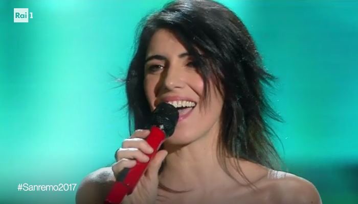 bbgalover's tweet photo. Ultima serata a Sanremo 2017.
 @Giorgia  manchi....
 Voce ed eleganza unica.
🎼🎤 https://t.co/YMlr8mXOCY
