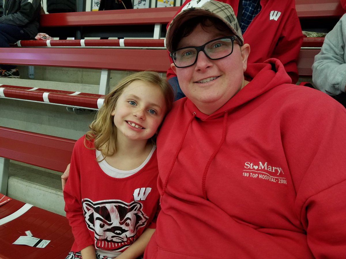 Great first period, let's go red! #Badgers