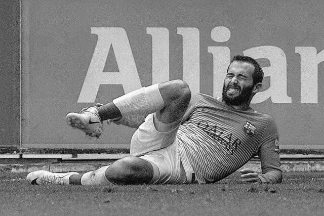 sheriff091's tweet photo. Get well soon, we miss you alex vidal๐ข๐ข
#Aleix Vidal
#Animo alex
#Animo_Vidal !
#Animo alex vida
#FCBarcelona https://t.co/MQn5uEre5b