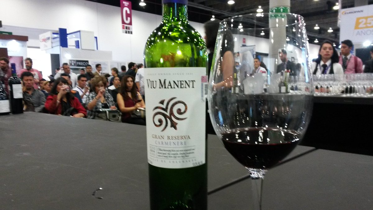Gracias @viumanentwinery por su extraordinaria presencia en #CopaSyrah @SirhaMexico El vino de la pareja ganadora <a href="/GrandesVinedos/">GVF</a>