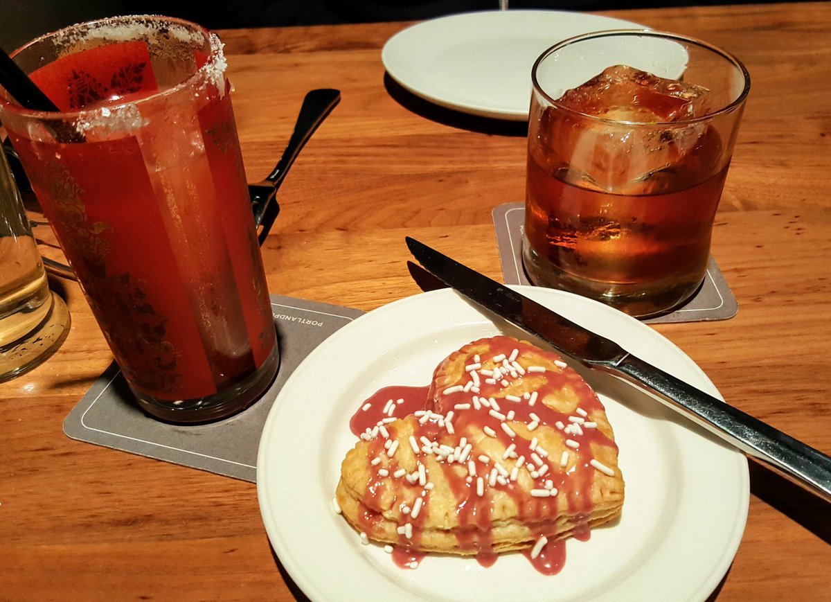 KWirebaugh's tweet image. Heart shaped pop tart and brunch cocktails with my love