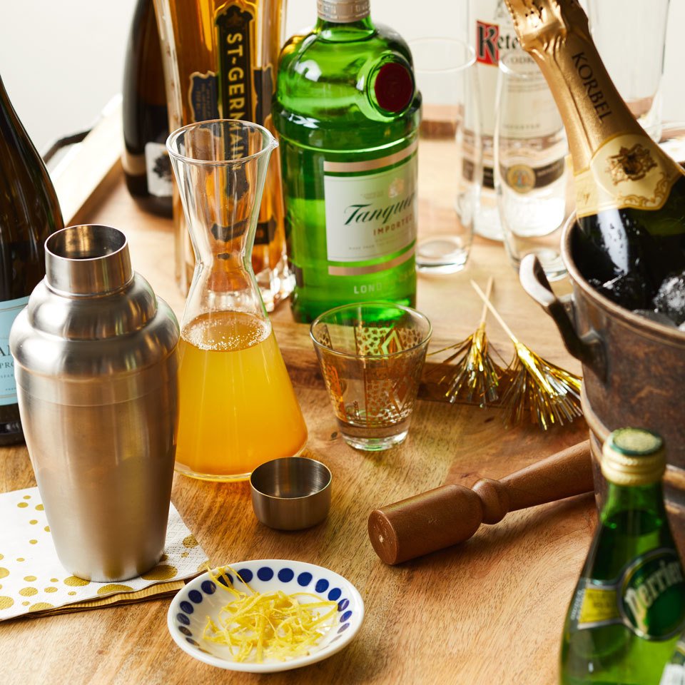 HealthFitness4Y's tweet photo. How To Make an Epic DIY Champagne Cocktail Bar https://t.co/J7AgVOLsC7 #Devon_O_Brien #Food_Blog #Recipes_amp_Menus https://t.co/UW67YtqesQ