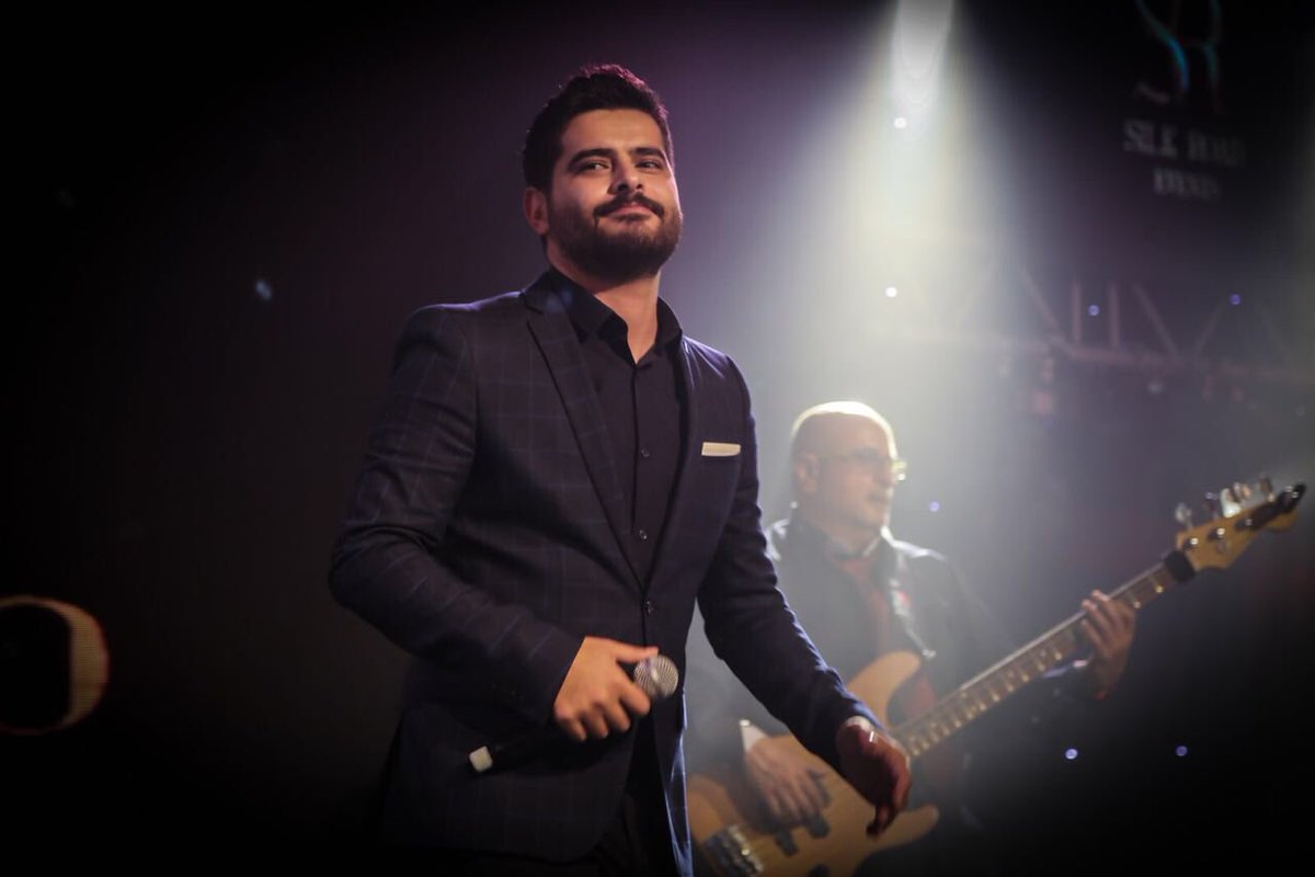 NassifZeytoun's tweet photo. #HappyValentine #Dubai ❤️✌️#ناصيف_زيتون https://t.co/4RzAMUNvDG