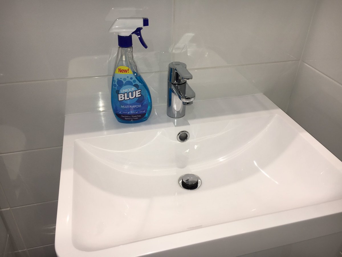 Mr_Tom_Davies's tweet image. You'll need your sunglasses on if you need to use the bathroom in my house 😎😎 #springcleaning #cleanhouse #ukmanufacturing #uniqueblue