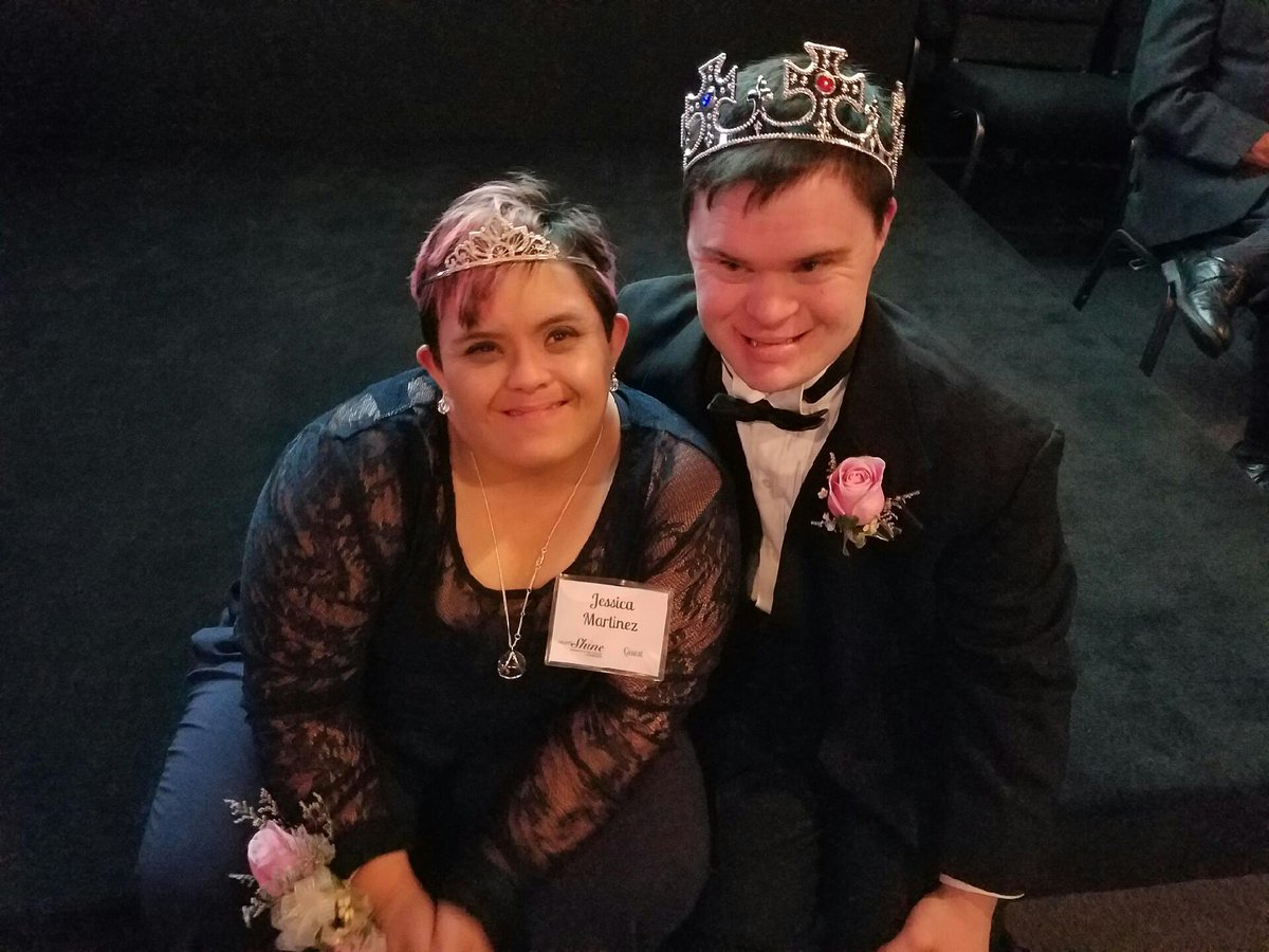 MMinksy's tweet photo. Thank you @TimTebow for giving my little sister and her boyfriend a night of smiles! #NightToShine https://t.co/G0WGQN35KA