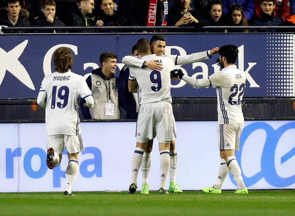 realmadridarab's tweet photo. 🏁 تنتهي المباراة: 

أوساسونا 1-3 ريال مدريد

⚽️ د.24 @Cristiano
⚫️ د.33 Sergio León
⚽️ د.62 @isco_alarcon 
⚽️ د.93 @Lucasvazquez91

#RMLiga https://t.co/ZGrnYJEHve