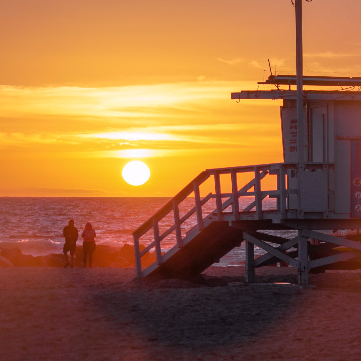 louiscole's tweet photo. California sunsets! 😍🔥 https://t.co/CRoy2by35W https://t.co/5IHNT4uyMi