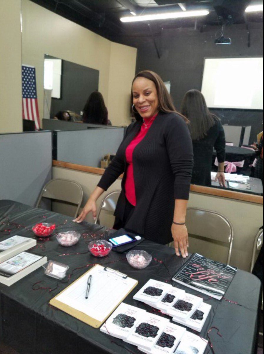 ShamielleA's tweet photo. At the Pearls of Wisdom Prayer Luncheon in Raleigh NC https://t.co/uKLlm2hhBf