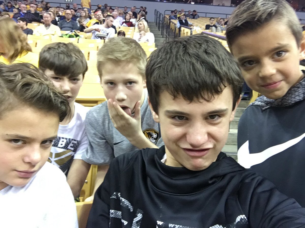 _andrew_3's tweet photo. #ZOUsocial got kicked out of student section said it was too full😂 https://t.co/uJWY5OQFg6