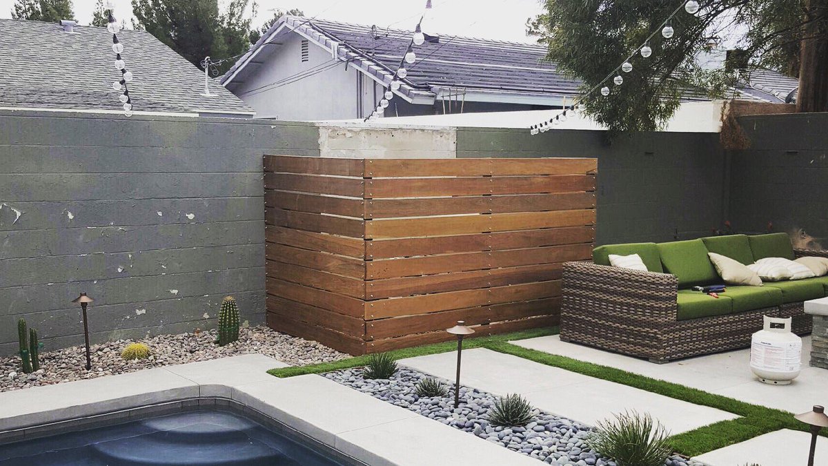 DivineFence's tweet photo. Modern Ipè wood enclosure! 
2.10.17 https://t.co/JykqWiIO24
