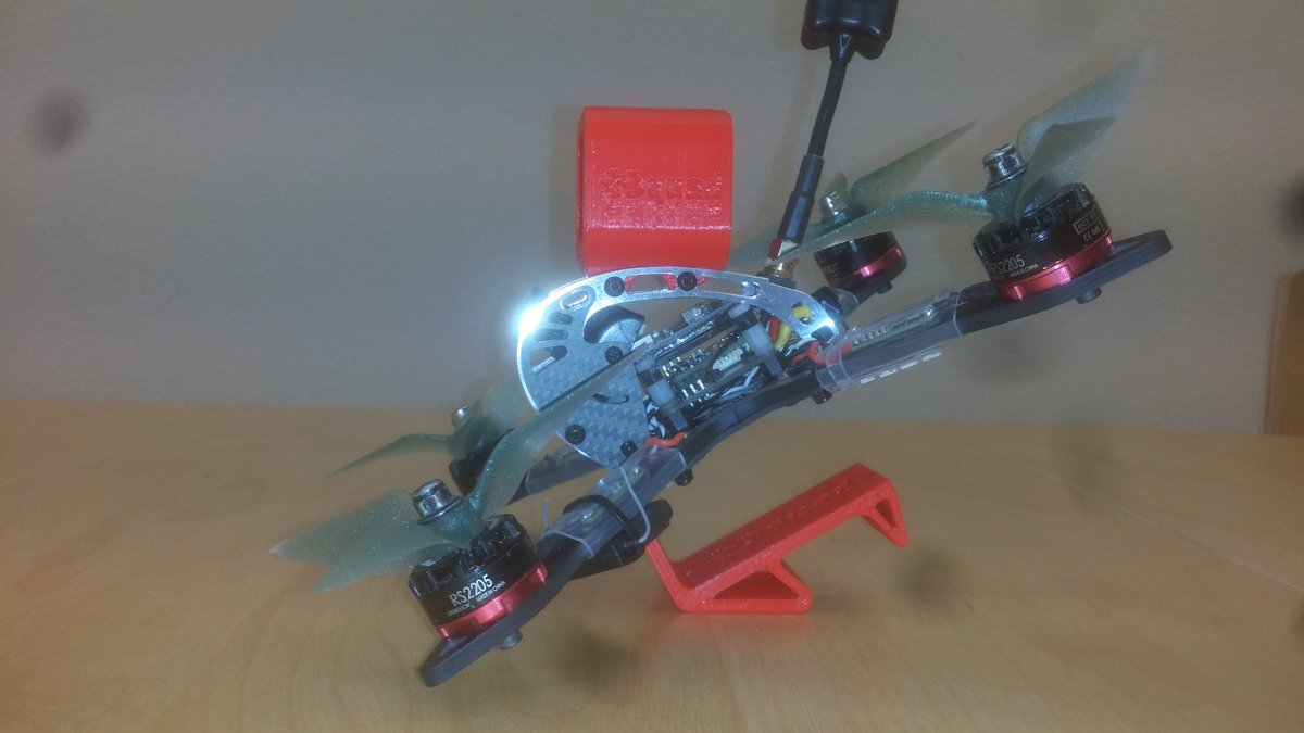 Ced_Monster_57's tweet photo. le Dquad obsession est une pure merveille de conception avec un pod alu magnifique.

#dquad #obsession #neuronquad #eznov #dronefpvracer https://t.co/7Zr7WJ5iHp