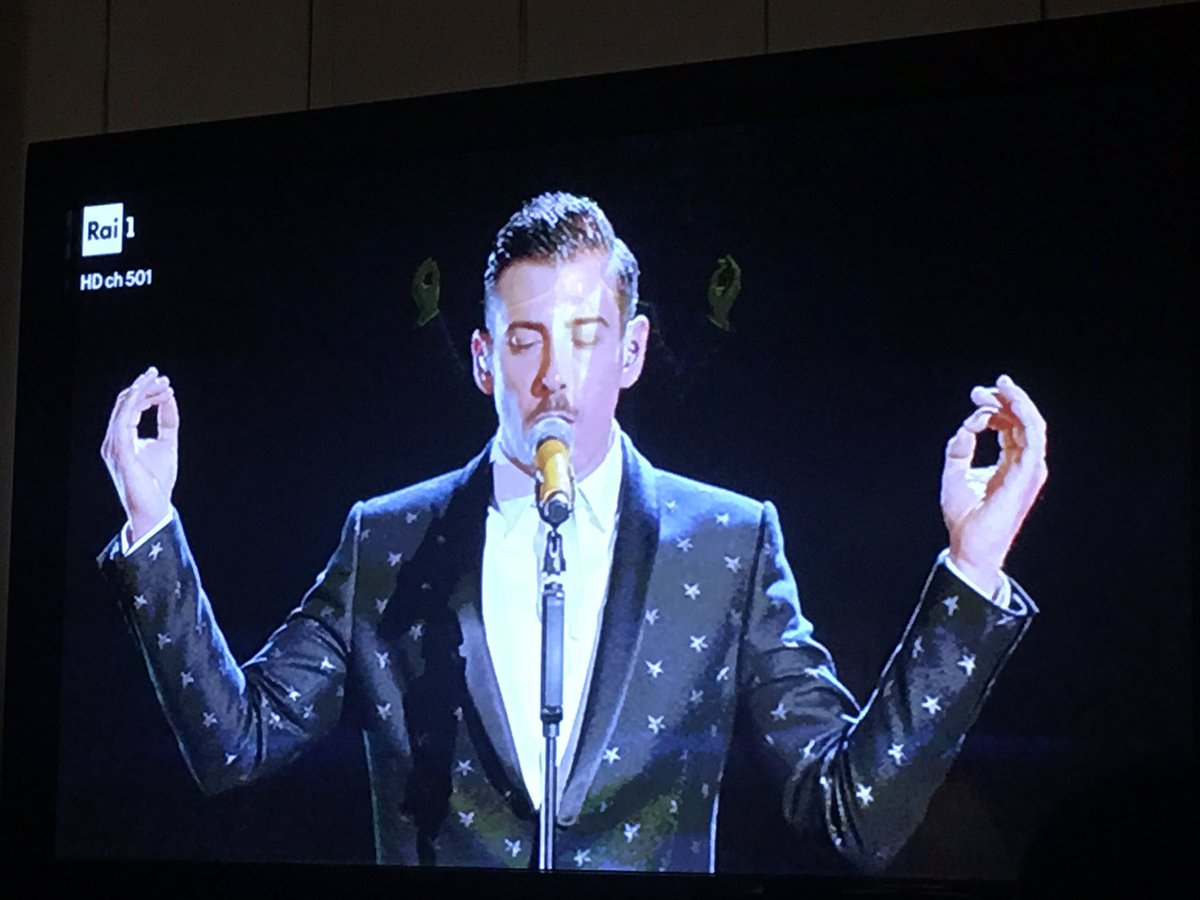 marcoanelli's tweet photo. Quando la musica diverte!!! #Francescogabbani #sanremo2017 sei il 🔝🔝🔝🔝 https://t.co/JCjMsZuNqn