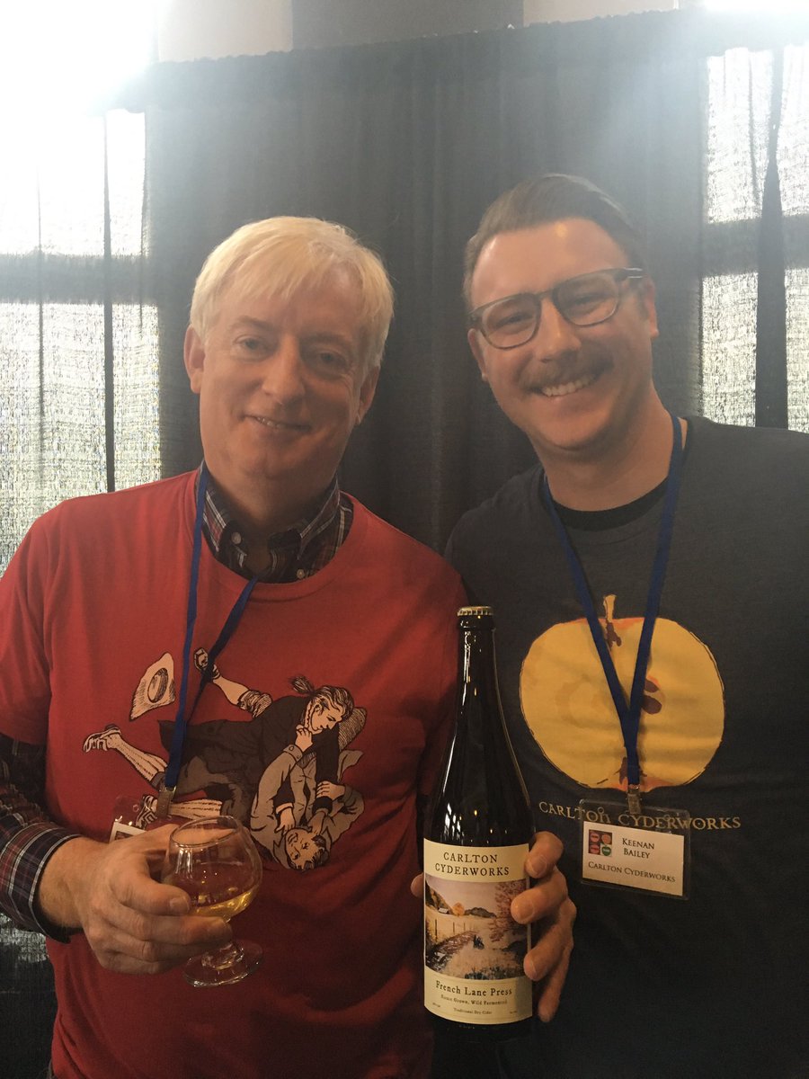 wildcraftcider's tweet photo. Oregon ciders representing @CiderSummit Chicago. North-Midwest. Proud of our makers! #CiderCON2017 #cider #oregon #artisanal https://t.co/n3S7OoDoMm
