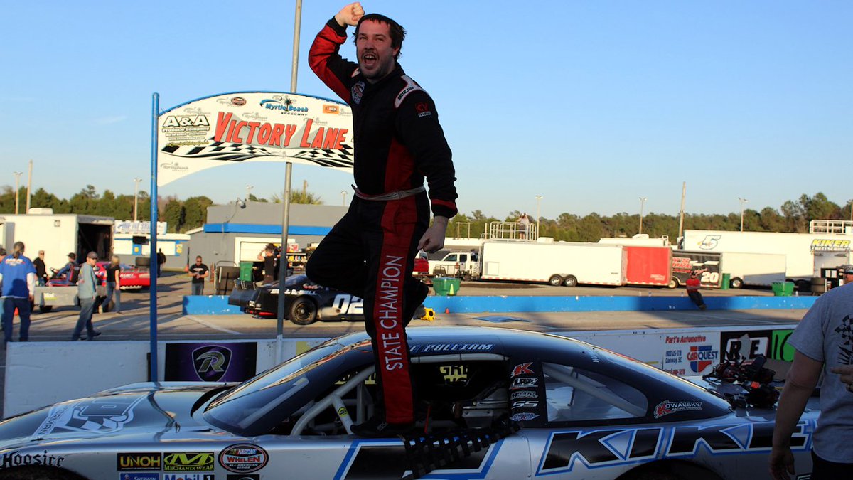 amarquis32's tweet image. PHOTO: @LeePulliam11 celebrates in victory lane after winning in a riveting #Icebreaker at @MB_Speedway. #NWAAS