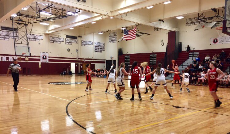 DapperClassic's tweet photo. At the end of Q1, Fox Lane leads Harrison 11-7 #dapperclassic https://t.co/2YycU5sARk