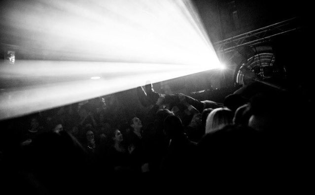 #Stagediving
<a href="/MagazzinoSulPo/">Magazzino sul Po</a> 

instagram.com/p/BQSoAckArLJ/