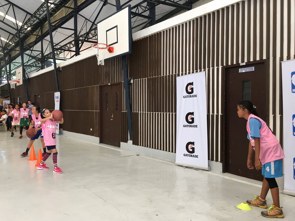 NBA_Philippines's tweet photo. Jr. NBA players work on the fundamentals on passing including the proper form and footwork. #JrNBAPH2017 #PlayPH https://t.co/dYtrZZ312W