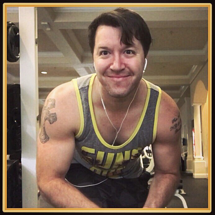 JasonStayFit's tweet photo. Soo excited for empty gym Saturday!! Back , bi's and tri's. let's go! #fitnessmotivation #fitnessjourney #fitnesslifestyle #3movements #gain https://t.co/n2j33e9qAI